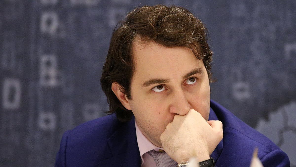 Санкции против Лукашенко ударили по его друзьям. Сын олигарха Гуцериева продал один из крупнейших банков РБ владельцу микрофинансовой фирмы