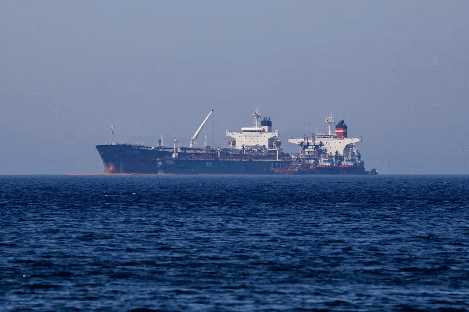 Администрация Трампа собирается бороться с поставками иранской нефти, останавливая суда в море — Reuters 