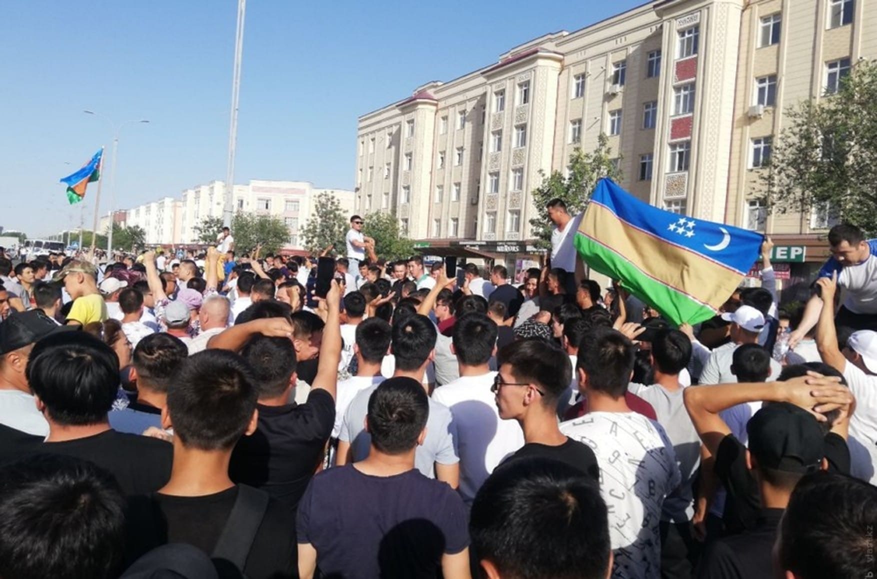 Во время протестов в Узбекистане погибли 18 человек — Генпрокуратура