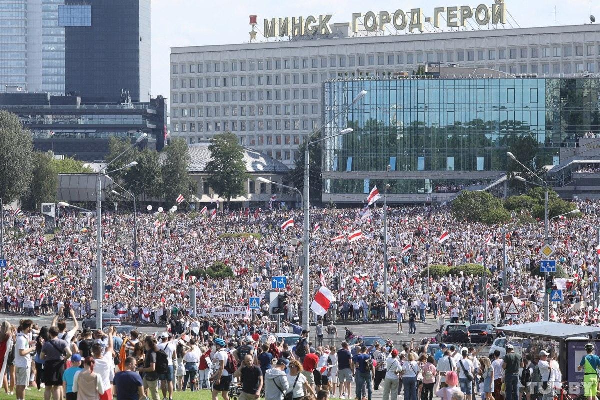 В Беларуси задержали 58 вернувшихся из-за границы граждан. Ранее власти призвали оппозиционеров раскаяться и вернуться