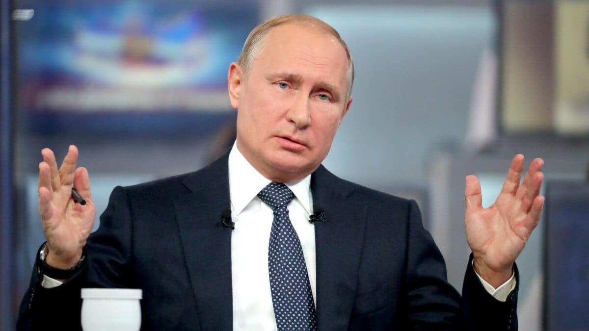 Россияне массово жалуются Путину на коммунальные проблемы перед «Прямой линией». Официально приняли только одно обращение на тему «СВО»