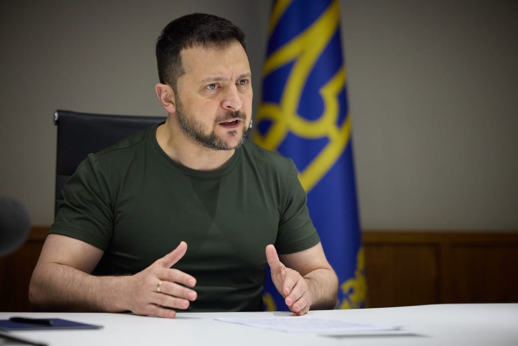 Зеленский призвал ЕС поставить Украине как можно больше систем ПВО. Ранее глава немецкого МИДа назвала запасы ПВО в Германии «исчерпанными»