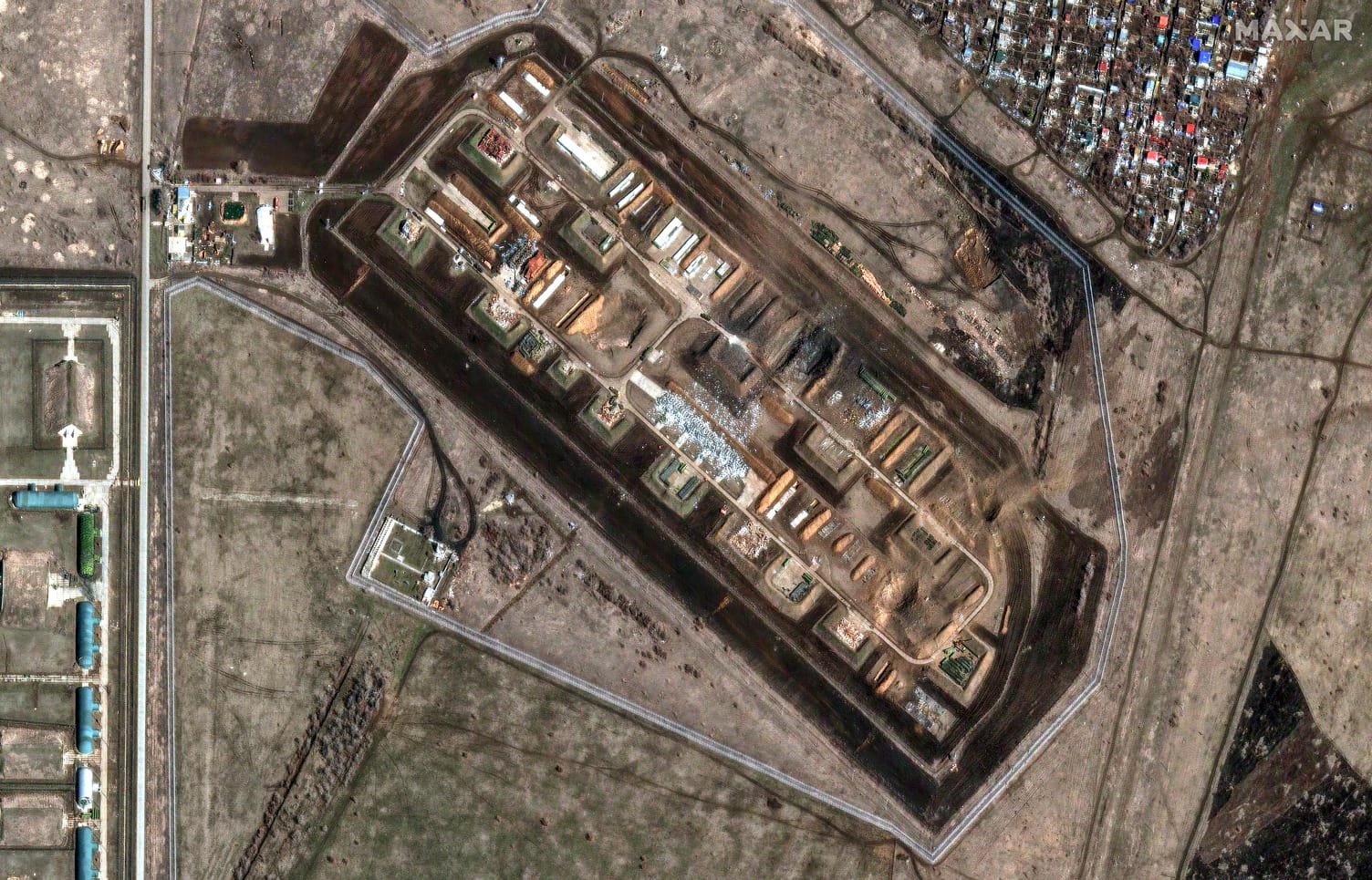 В результате атаки БПЛА на военном аэродроме в Энгельсе 20 марта поражен склад боеприпасов