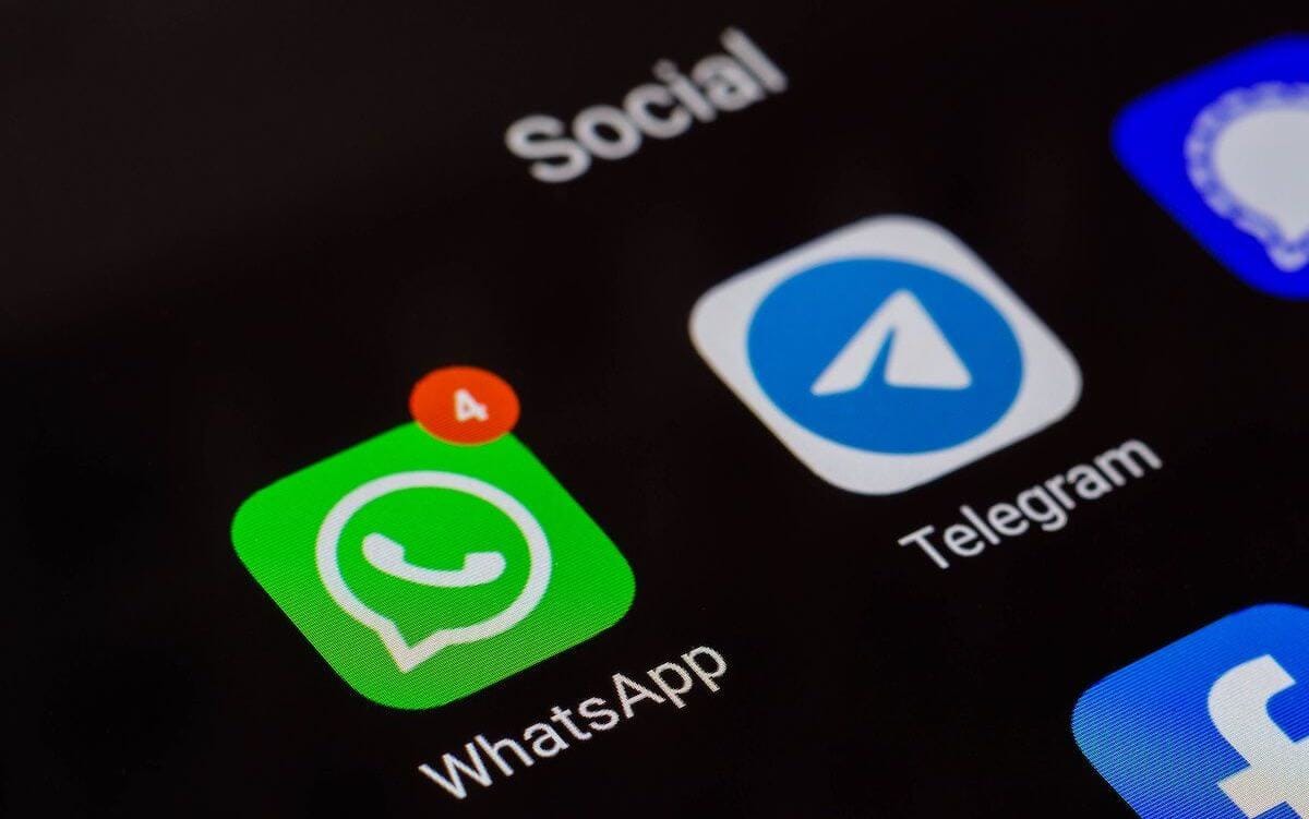 Ученые собрали данные 3,5 млрд пользователей WhatsApp, пользуясь уязвимостью сервиса. В Meta знали об уязвимости, но ничего не делали
